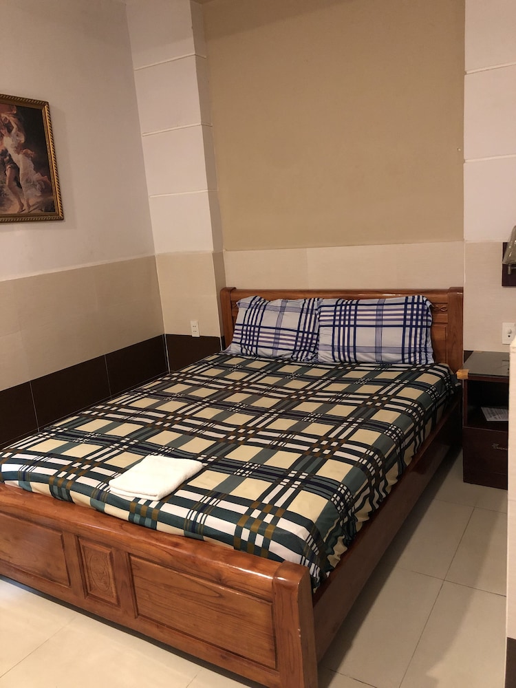 Standard Double Room - Photo 8