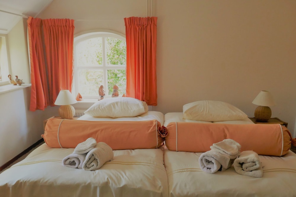 Standard Twin Room photo 1