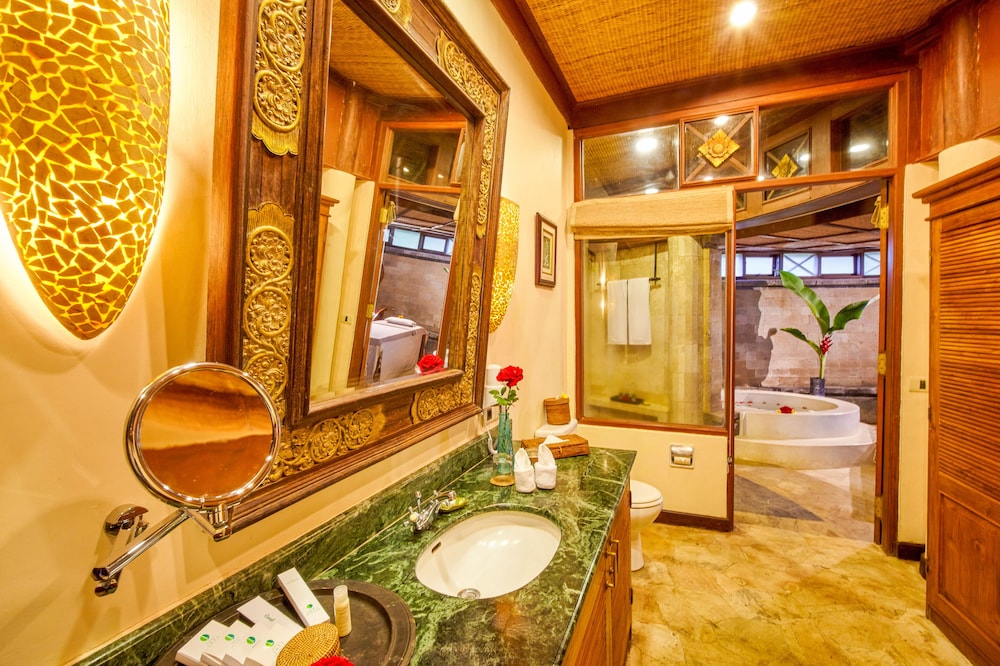 Deluxe Spa Villa - Photo 13