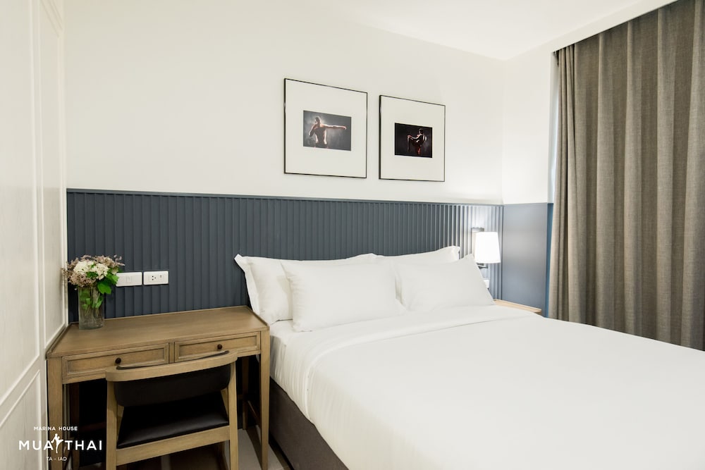 Standard Room, Pool View - Photo 1