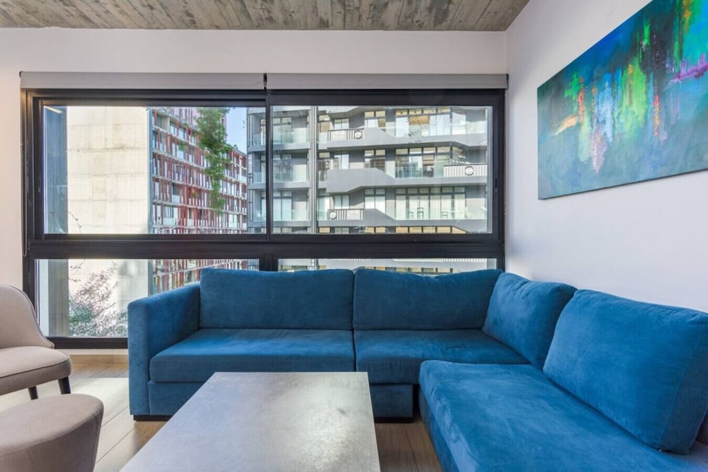 Amine 502, 1-BR in Mar Mikhael