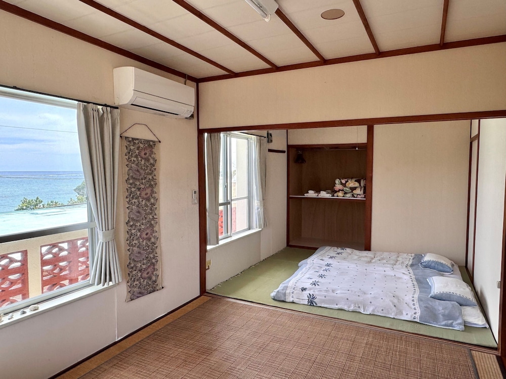 Room 205: Japanese-style Room/Futon with Shared Shower & Toilet photo 1