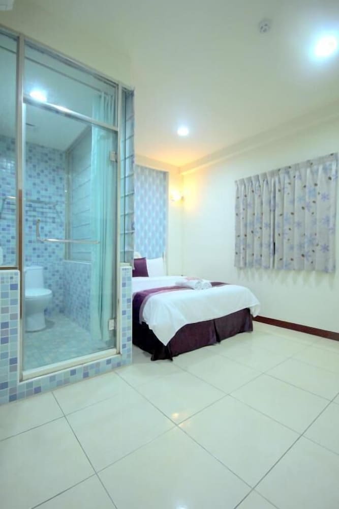 Double Room - Photo 3