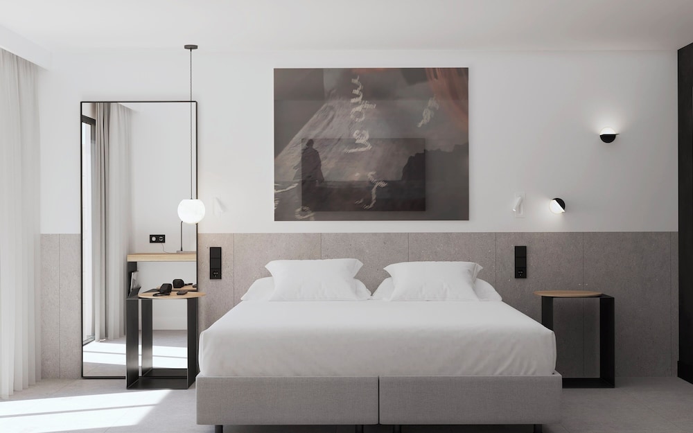 Double Room, Balcony, City View photo 3