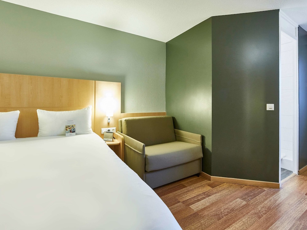 Standard Double Room, Multiple Beds - Photo 4