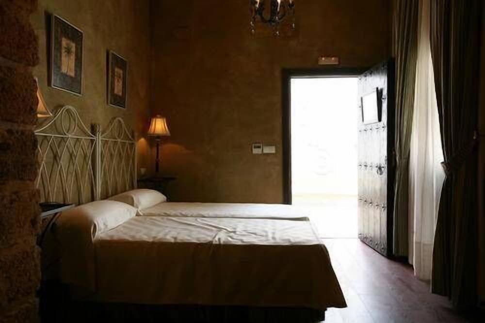 Standard Room - Photo 2