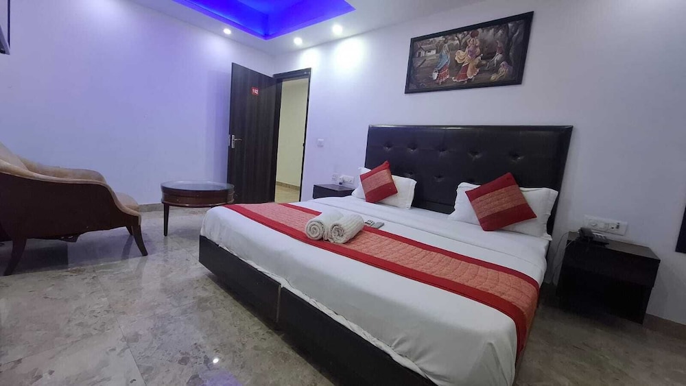 Deluxe Room, City View