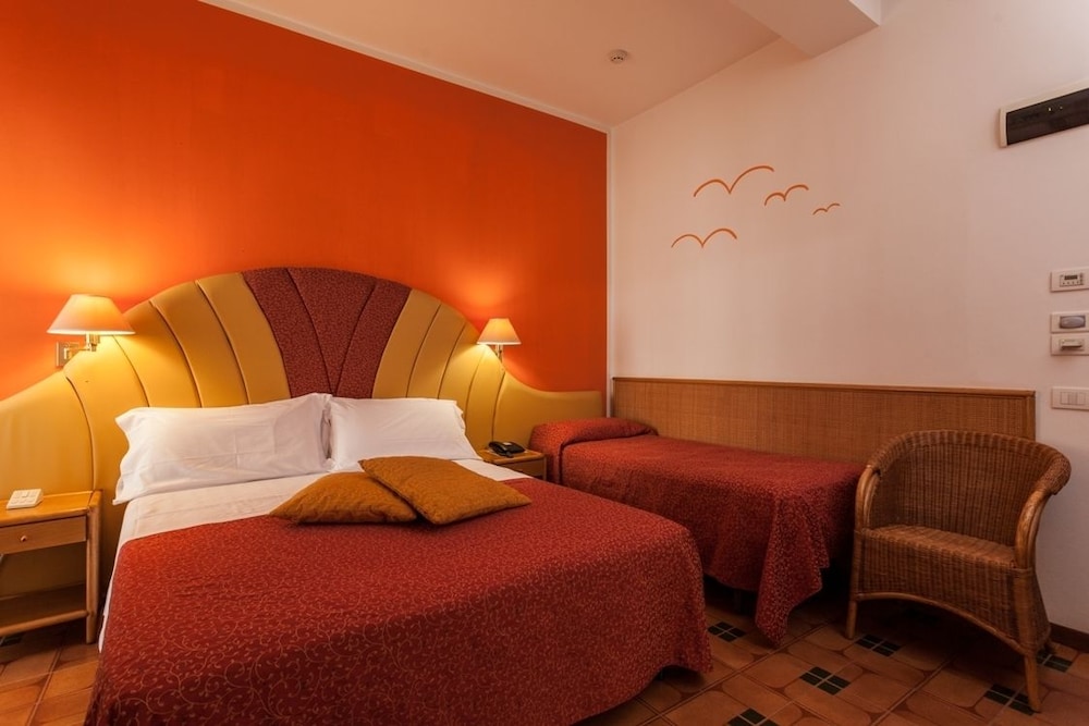 Standard Double Room, 1 Bedroom, Accessible, Garden View photo 1