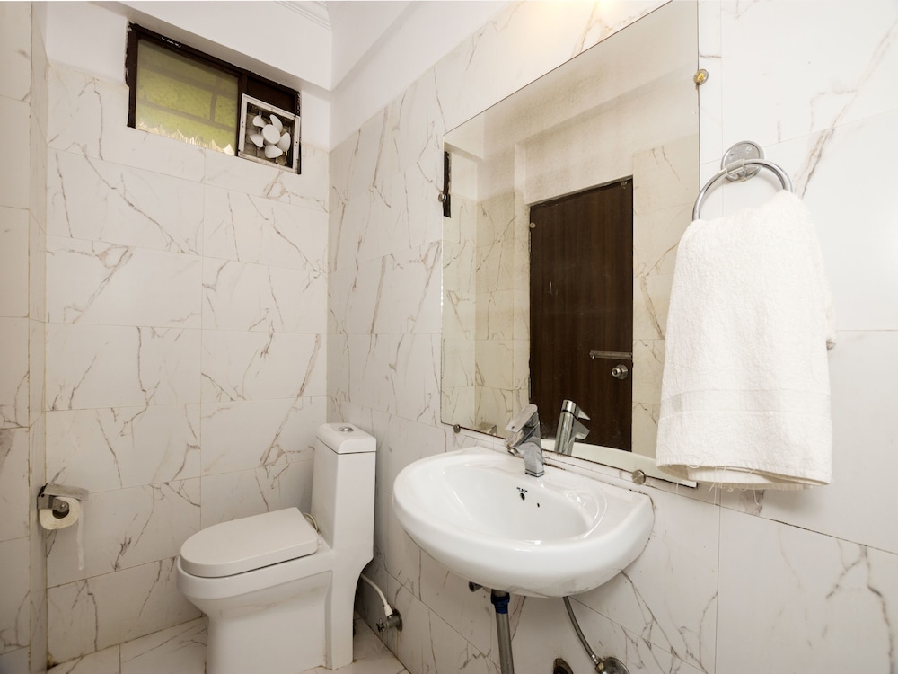 Standard Double Or Twin Room, 1 Double Bed, Private Bathroom photo 3