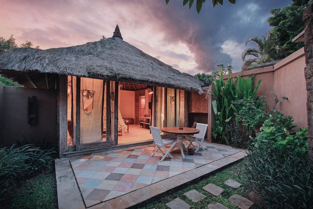 Visakha Villa - Photo 8