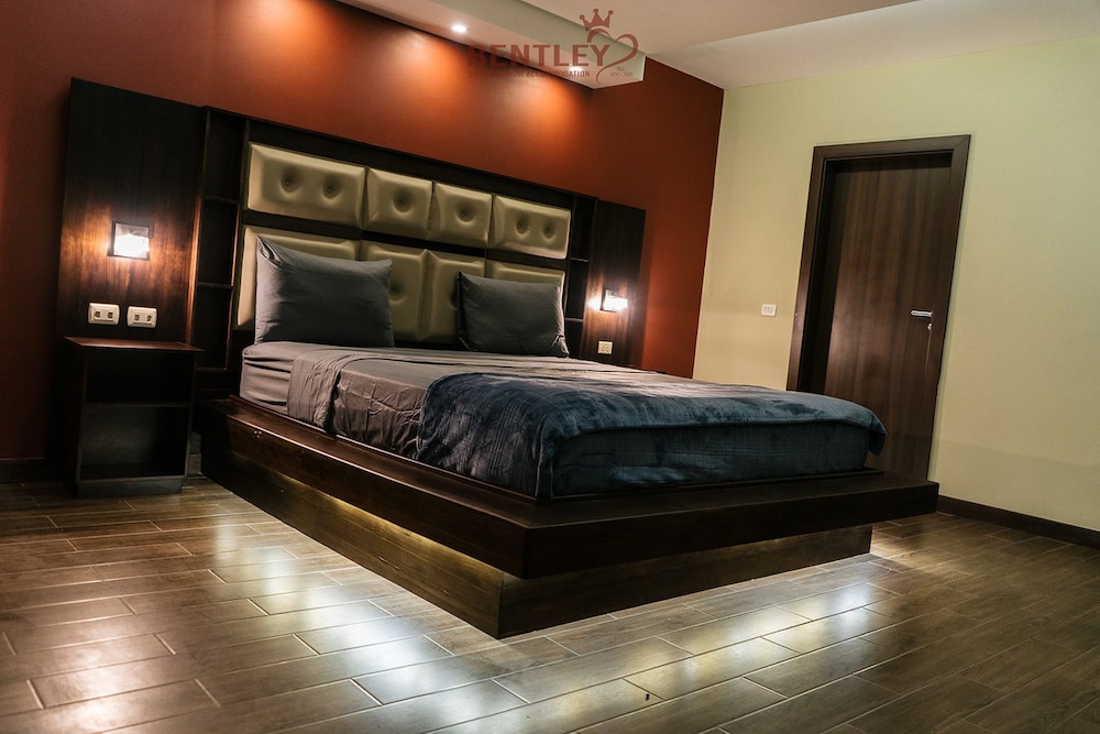 Deluxe Double Room, 1 King Bed photo 1