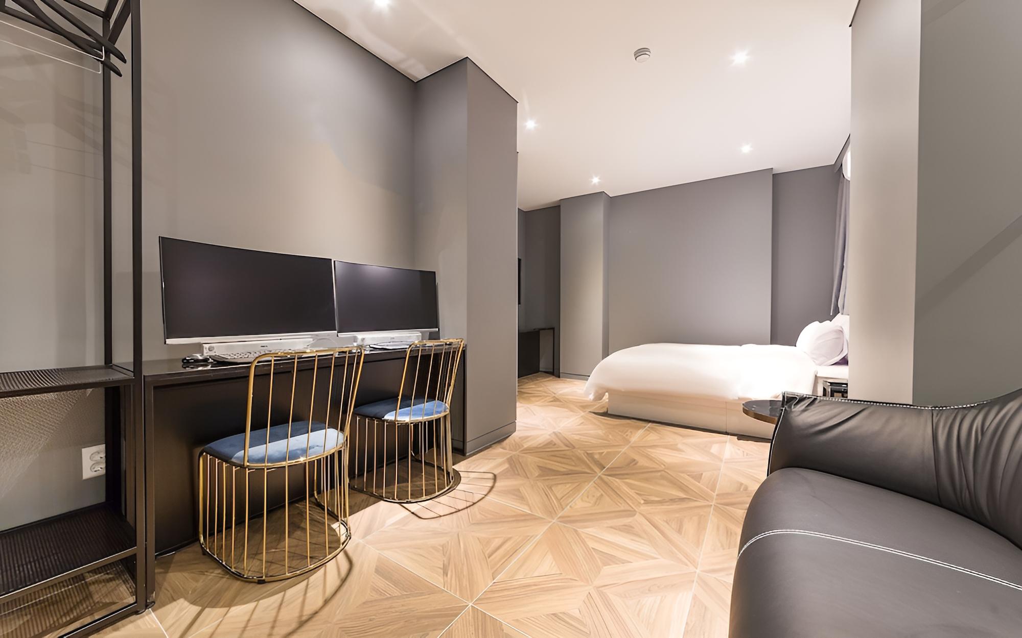 Room (Special room (2 PCs for couples Netfl) - Photo 22