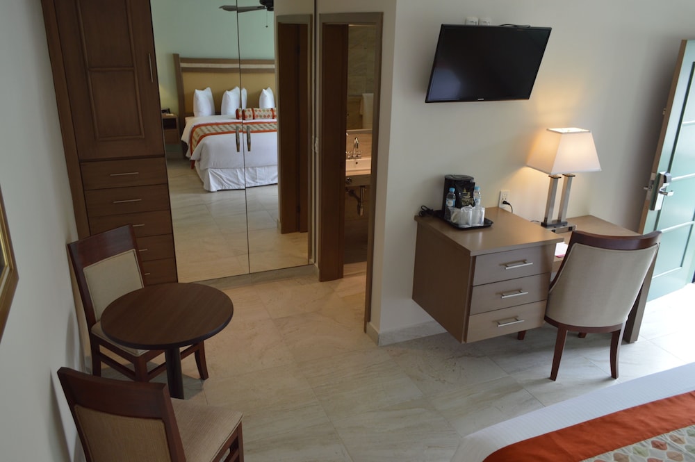 Executive Room, 1 King Bed photo 2