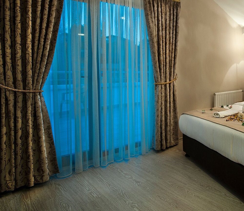 Junior Room