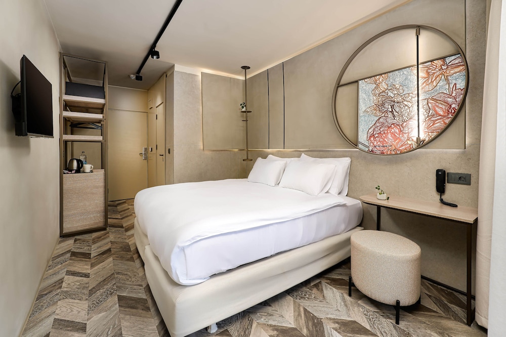 Available room