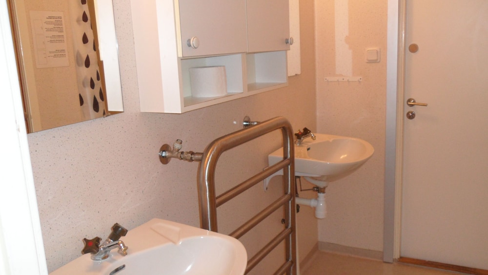 Basic Quadruple Room, 2 Bedrooms photo 2