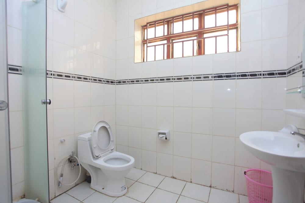 Twin Room - Photo 6