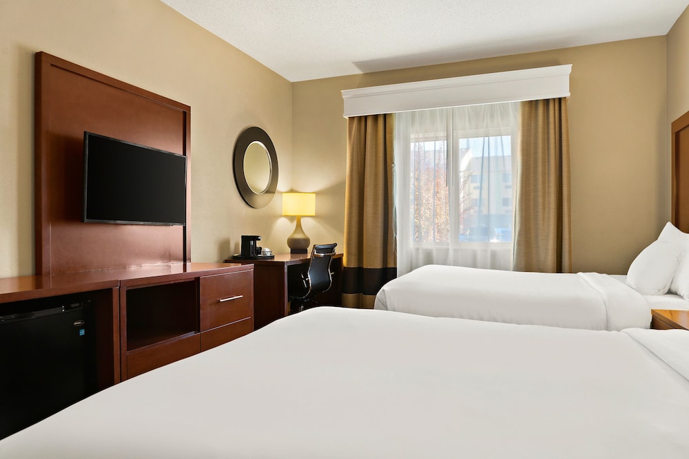 Suite, Multiple Beds, Accessible, Non Smoking - Photo 1