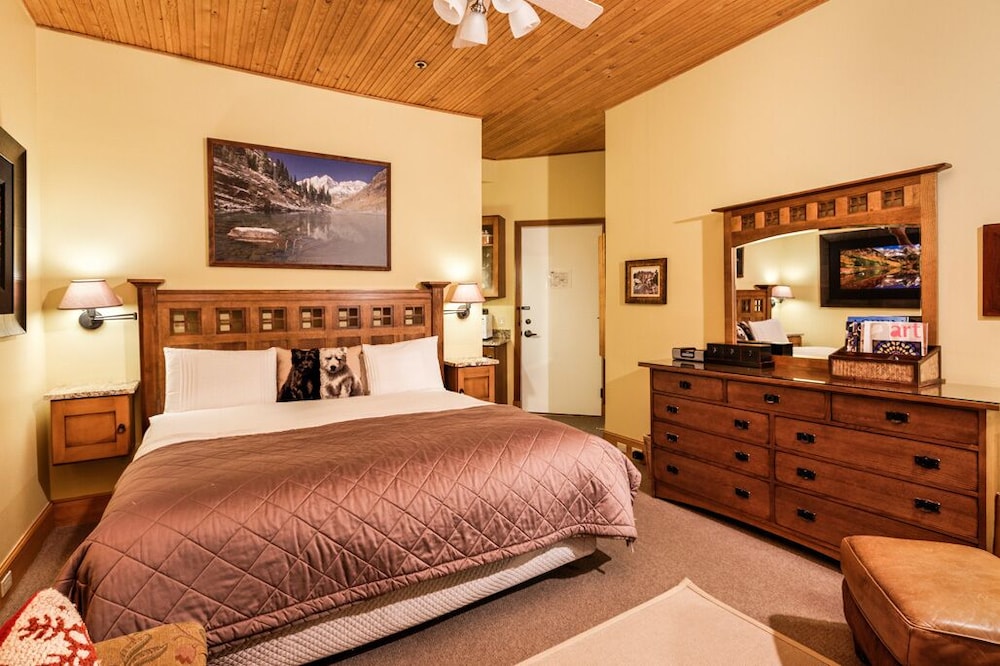 Deluxe Room, Mountain View (309)