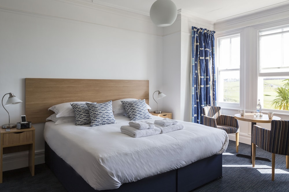 Superior Room, 1 King Bed photo 2
