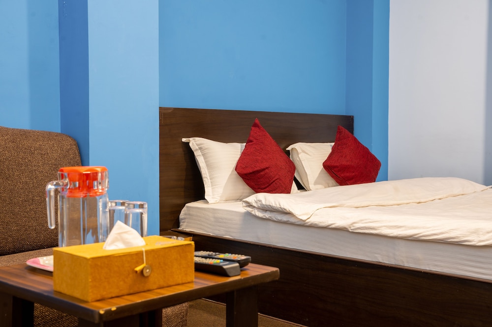 Standard Room, 1 Queen Bed photo 1