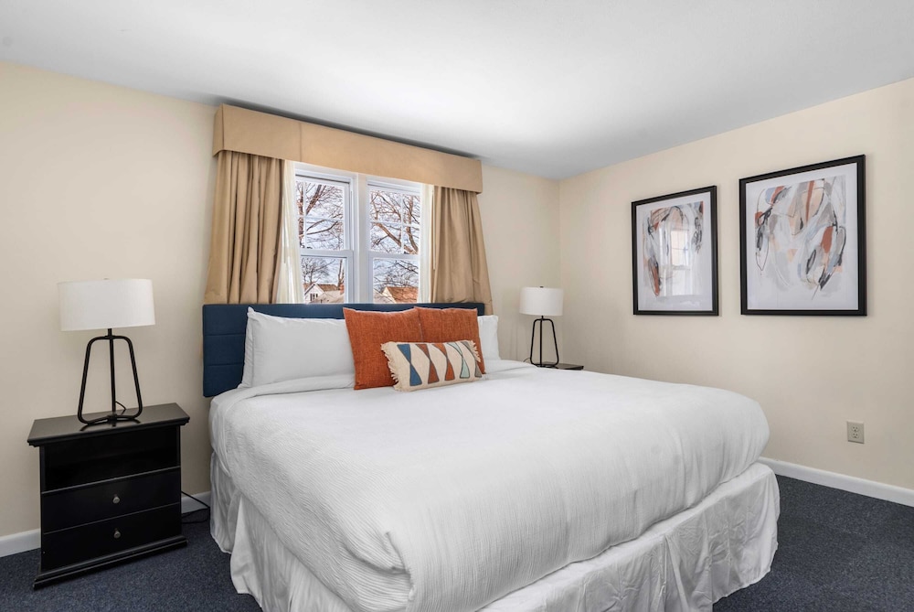 King Suite - Photo 1
