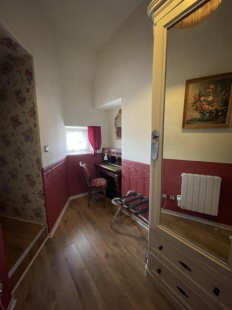 Comfort Double Room, Ensuite (Chambre Confort) - Photo 8