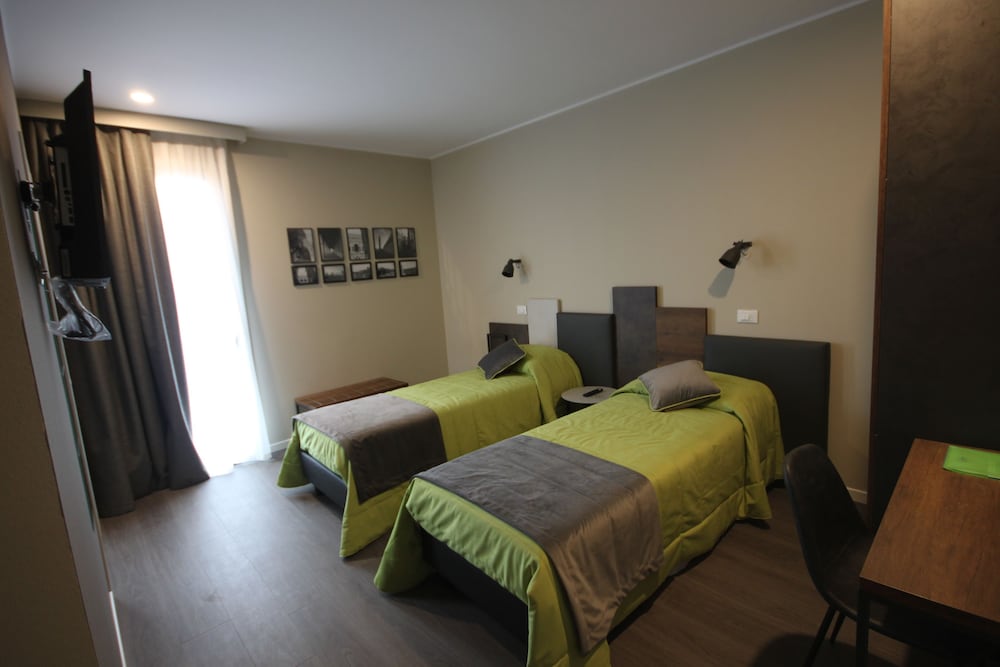 Double or Twin Room photo 2