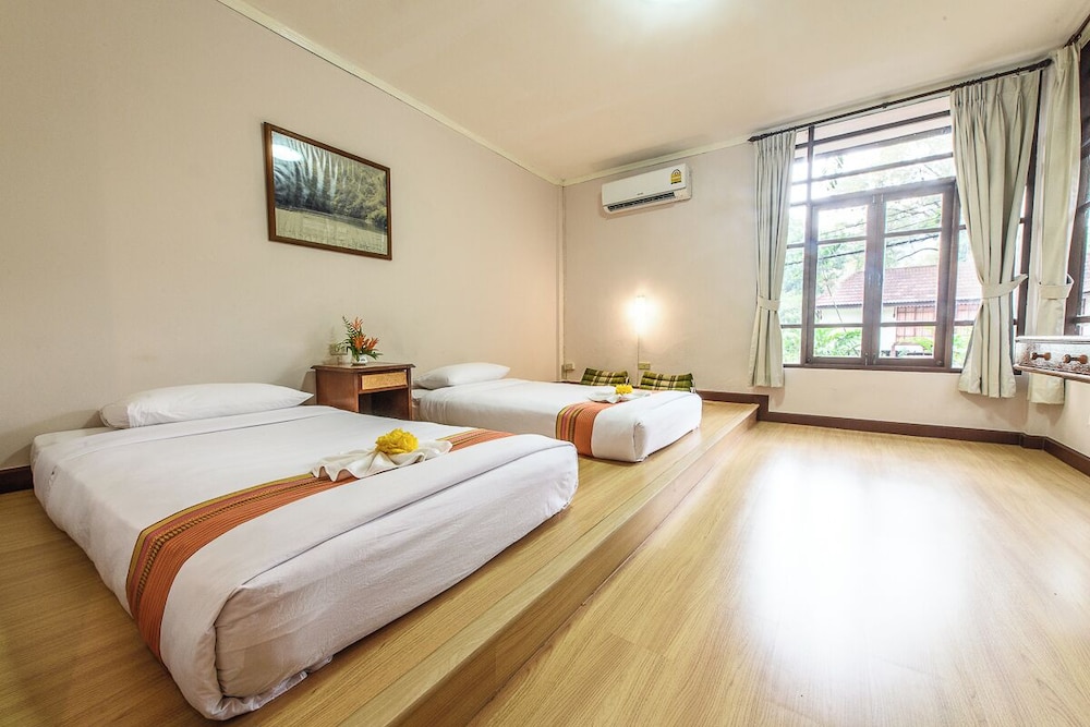 Standard Room photo 2