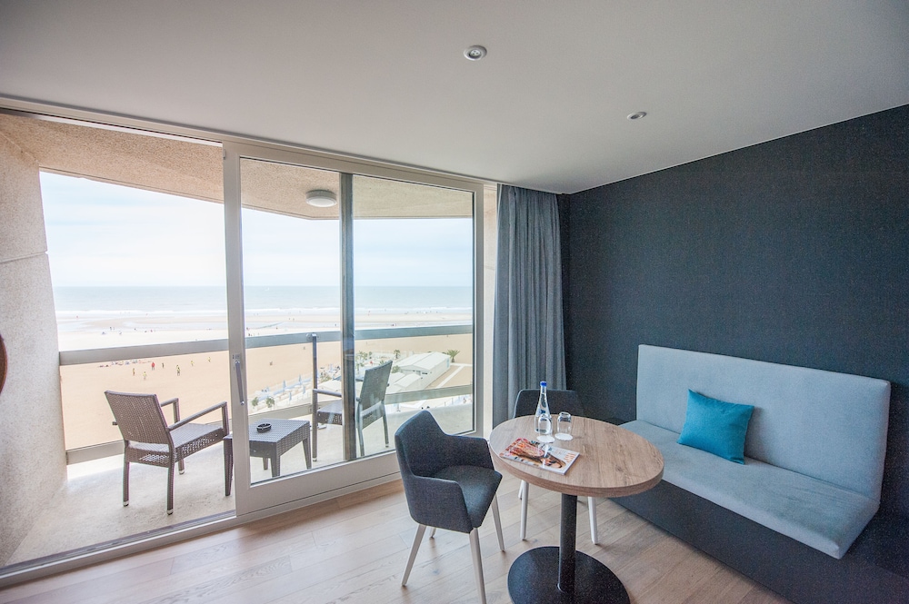 Junior Suite, Balcony, Sea View - Photo 9