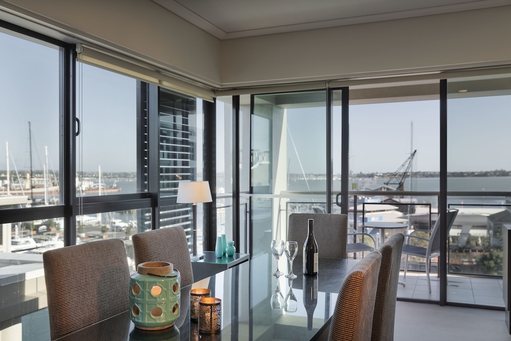 Deluxe Suite, 1 Bedroom (Marina) - Photo 2