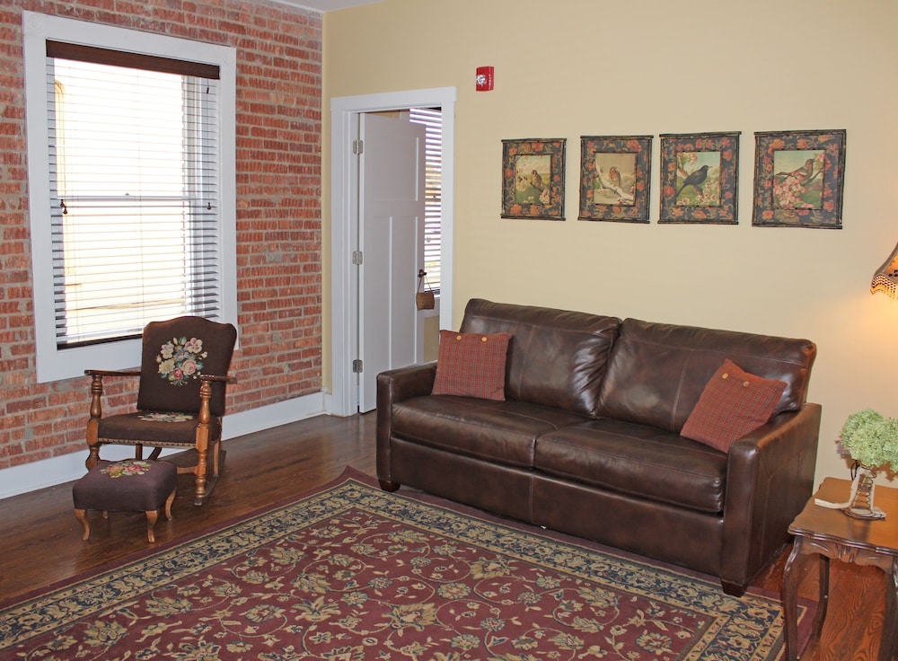 Superior Suite, Ensuite (Louis Horn Room)