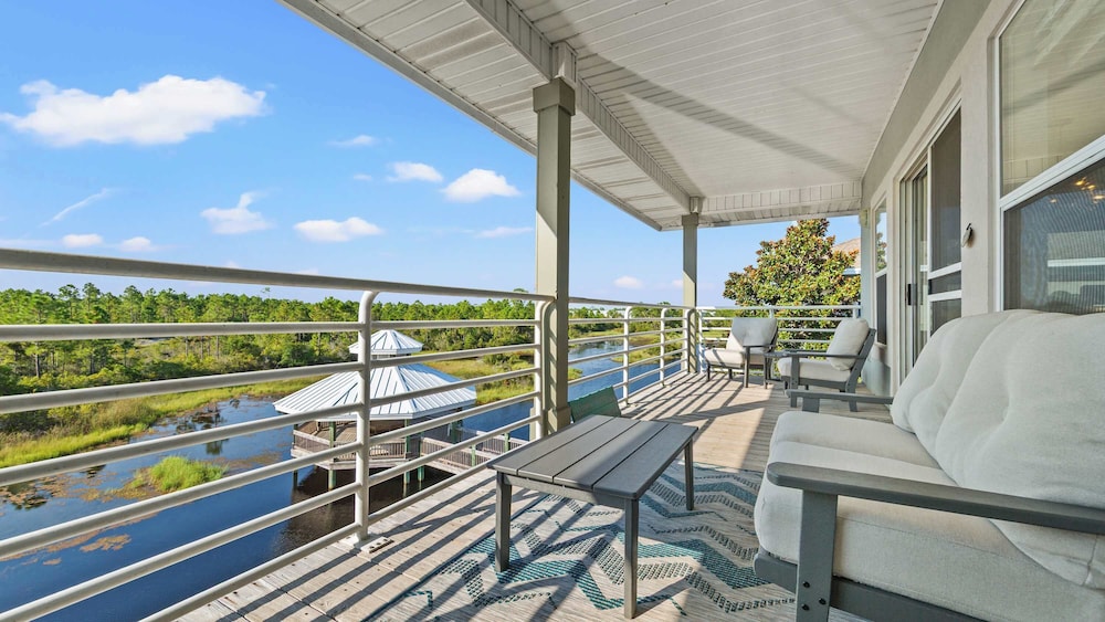 Condo, Multiple Beds, Balcony (Romar Lakes C305)