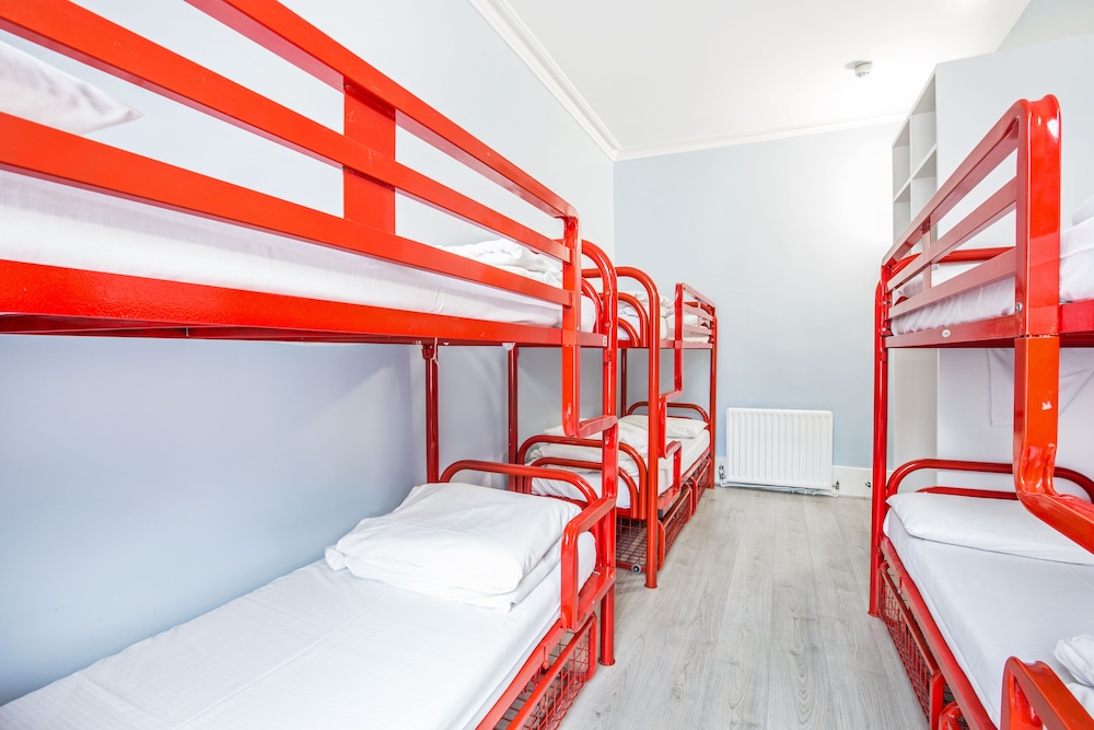 6 Bed Mixed Dorm Lower Floors Shared photo 2
