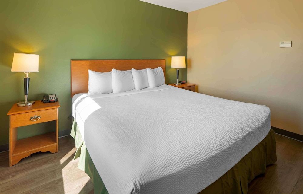 Suite, 1 King Bed With Sofa Bed, Non Smoking photo 1