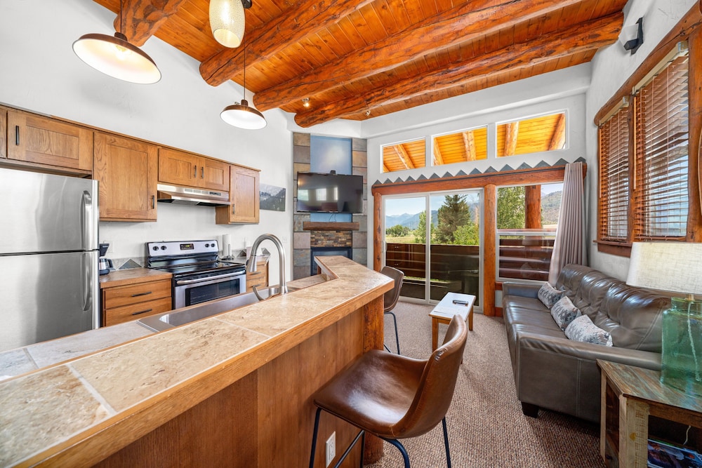 LoCha King Suite
