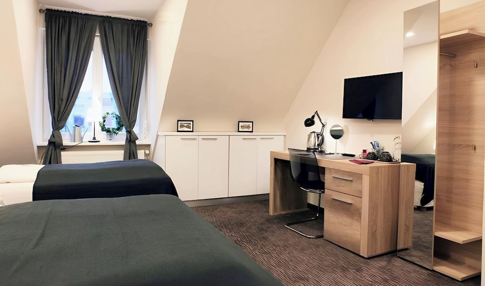 Triple Room, Shared Bathroom