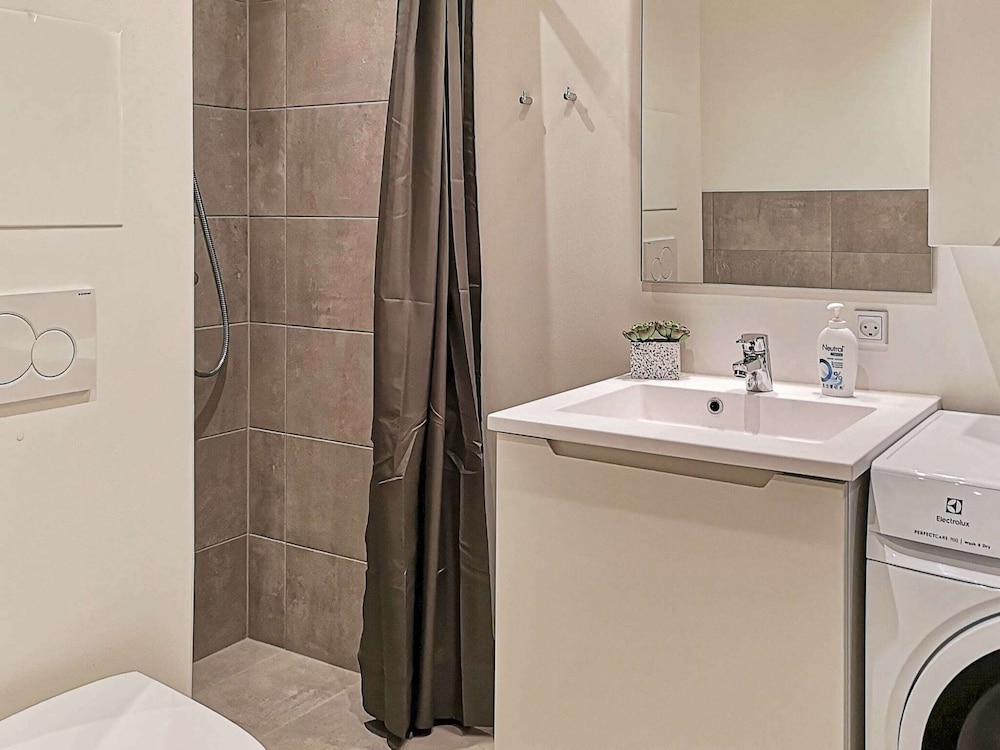 Elite Apartment, 3 Bedrooms photo 3