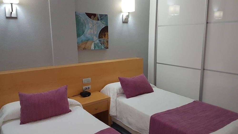 Studio, 1 Bedroom, Kitchen