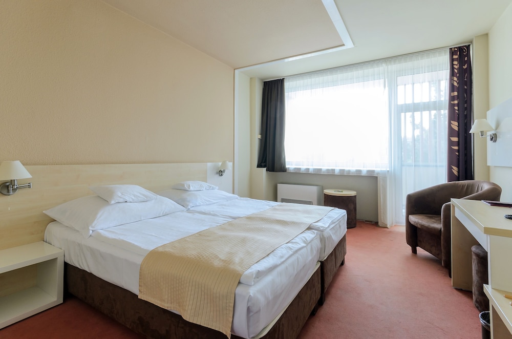 Standard Double Room with Extra Bed, Street View photo 1
