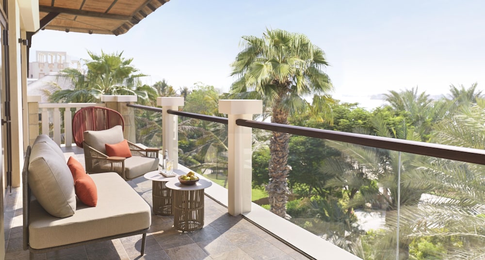 Signature Suite, 1 King Bed with Sofa bed, Sea View (1 bedroom - Palm), Adults Only thumbnail 6