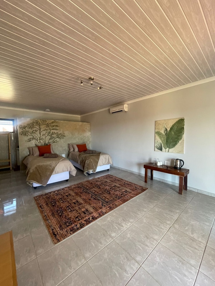 Deluxe Double or Twin Room photo 2