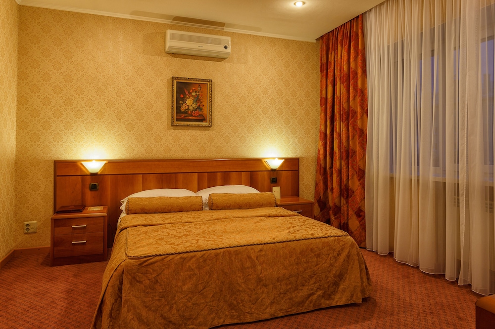 Room photo 2