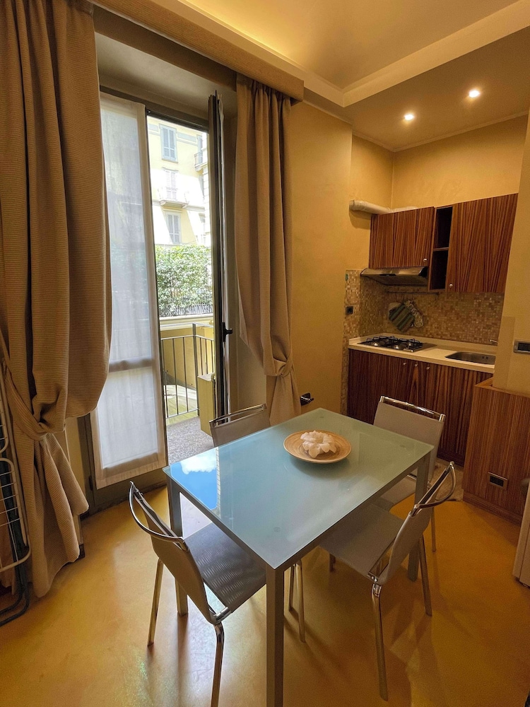 Standard Apartment, 1 Queen Bed, Non Smoking, Kitchen photo 2