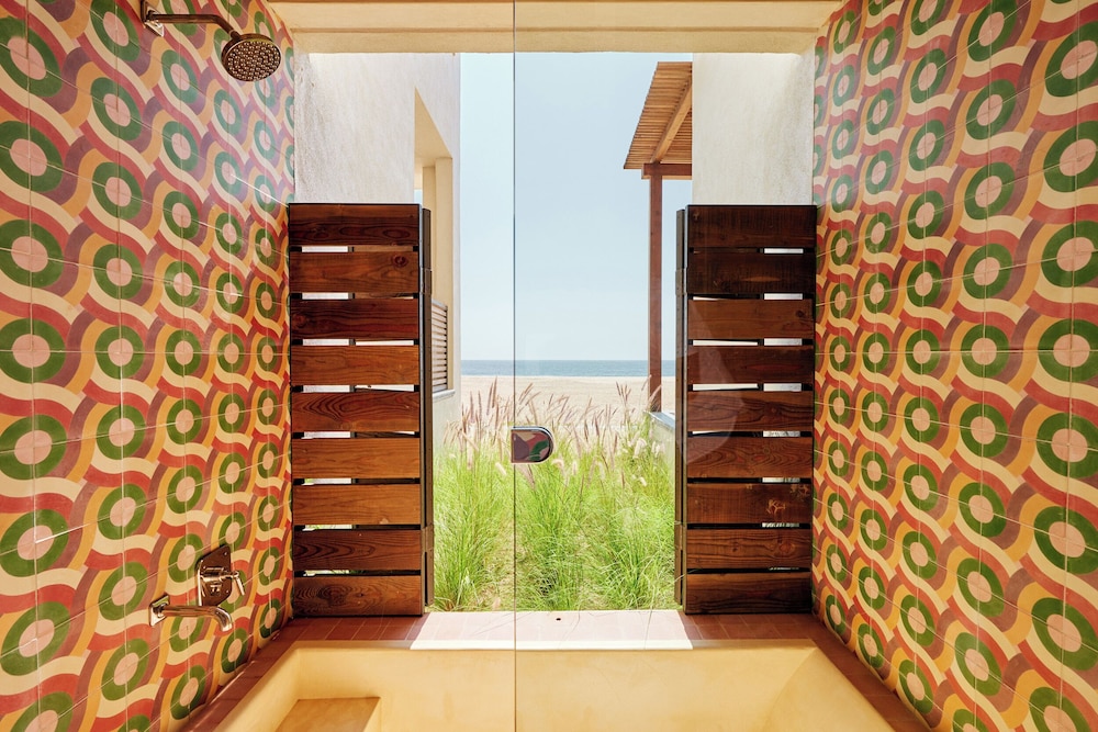 Room, 2 Queen Beds (Sea, With Plunge Pool) photo 3