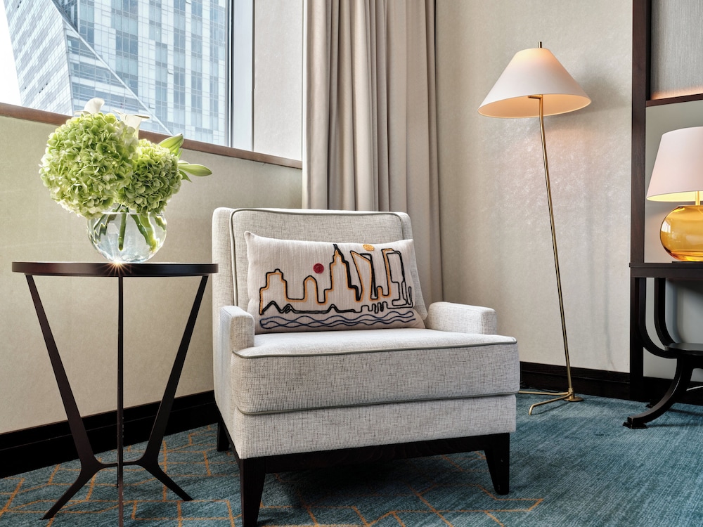 Classic Room, 1 King Bed, Club Lounge Access (High Floor) - Photo 3