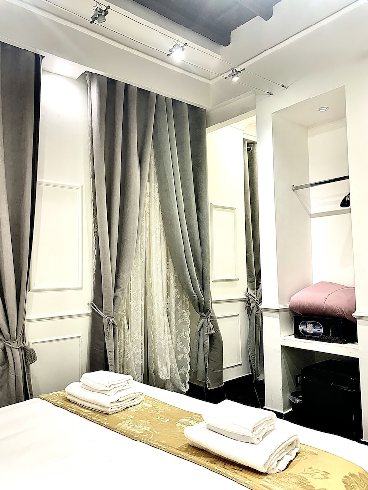 Classic Double or Twin Room photo 3