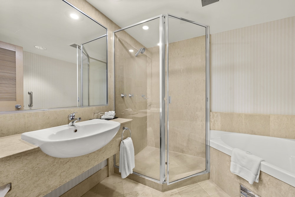 Standard Room, 2 Double Beds, Pool View - Photo 4