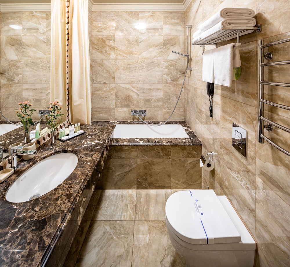 Superior Double or Twin Room photo 3