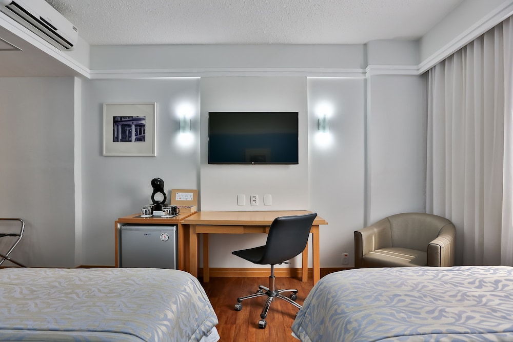 Deluxe Twin Room, 2 Twin Beds photo 2